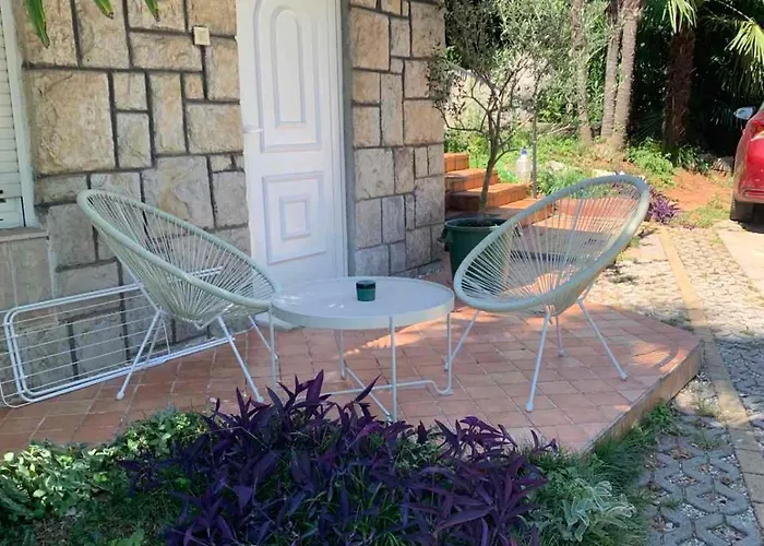 Sheltered Oasis In Lejlighed